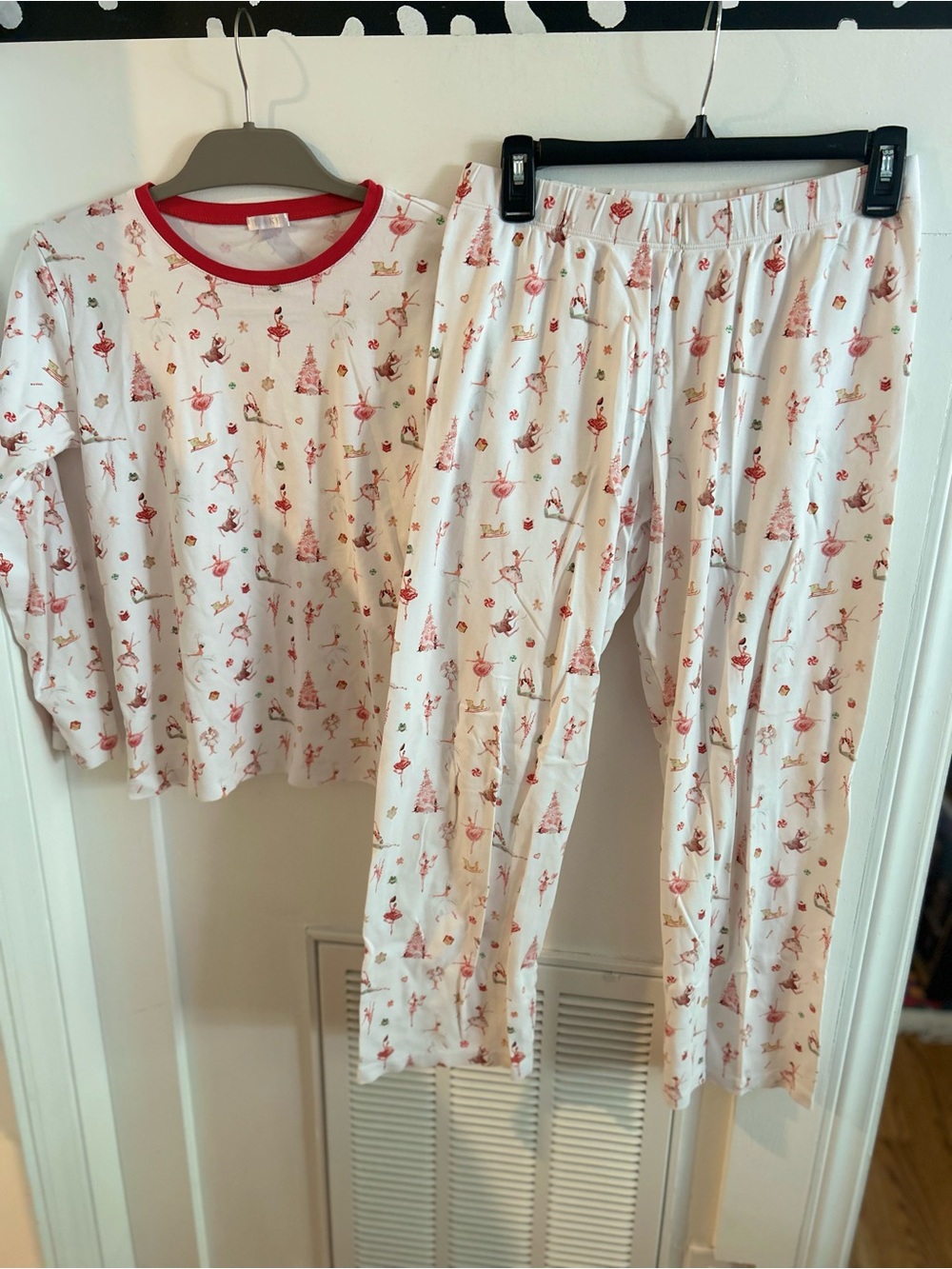 LAKE pajamas featuring a ballet and holiday-themed print small